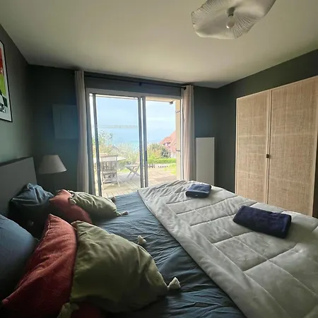 Grand Rez De Jardin-terrasse Avec Vue Sur La - 2 Appartement