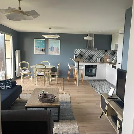 Grand Rez De Jardin-terrasse Avec Vue Sur La - 2