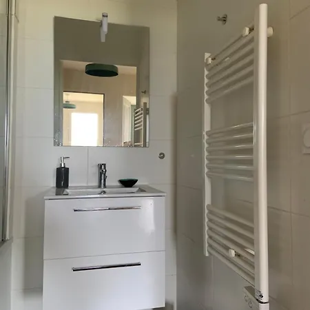 Grand Rez De Jardin-terrasse Avec Vue Sur La - 2