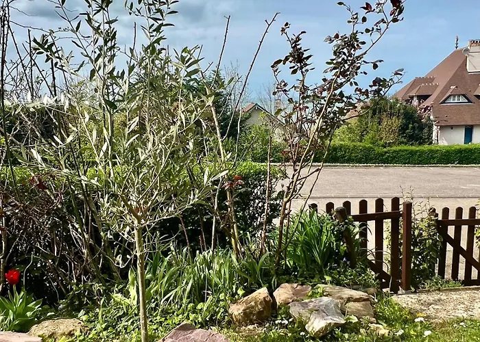Grand Rez De Jardin-terrasse Avec Vue Sur La - 2