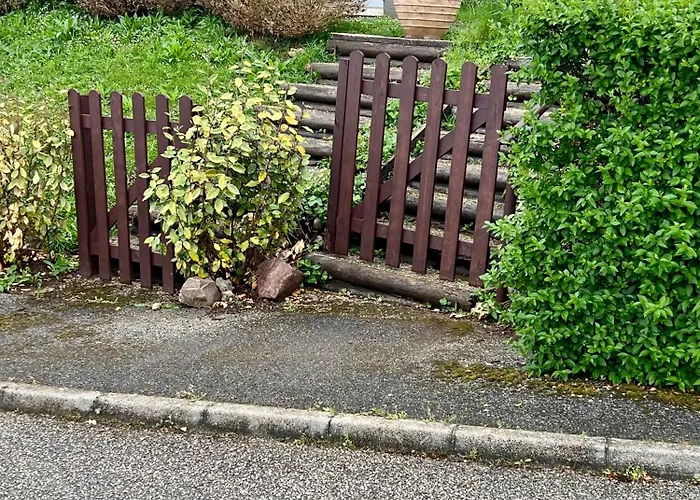 Grand Rez De Jardin-terrasse Avec Vue Sur La - 2 *